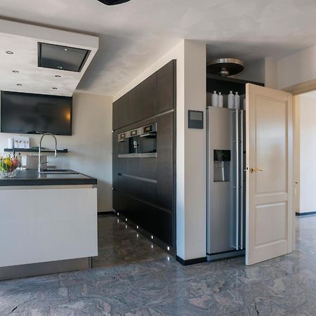 Xxl House With Free Parking & 3 Bedrooms Tilburg Esterno foto