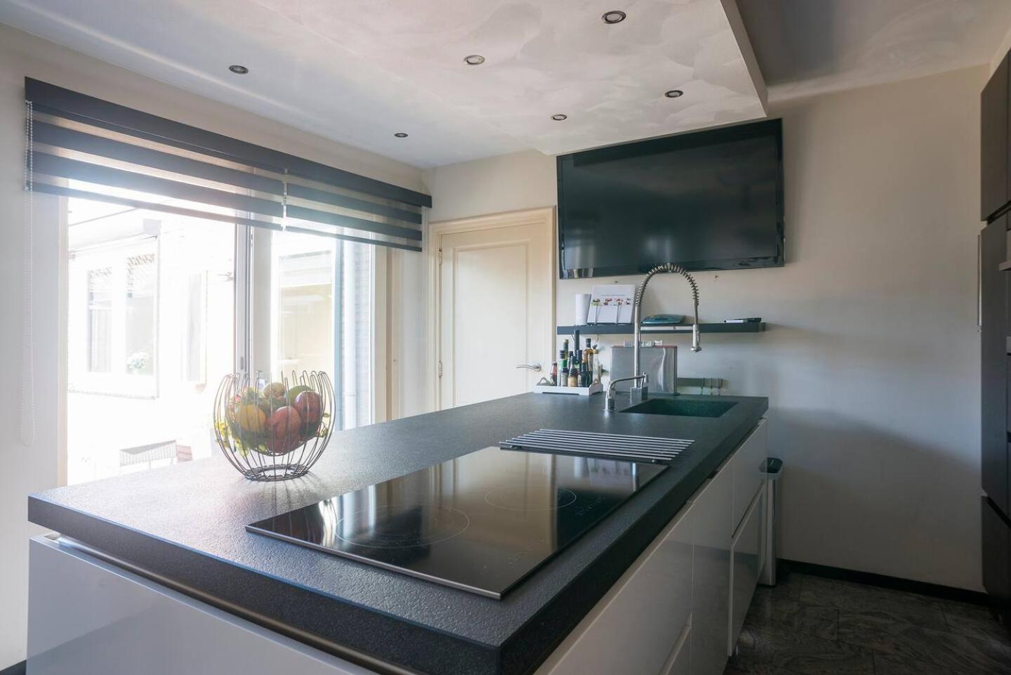 Xxl House With Free Parking & 3 Bedrooms Tilburg Esterno foto
