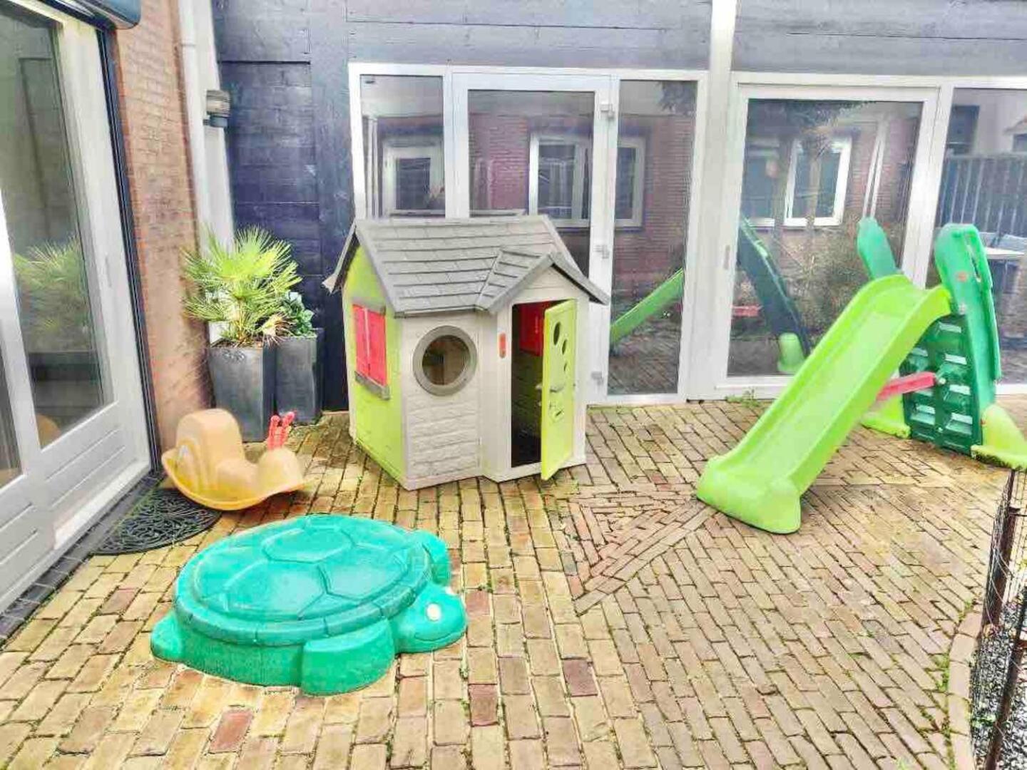 Xxl House With Free Parking & 3 Bedrooms Tilburg Esterno foto