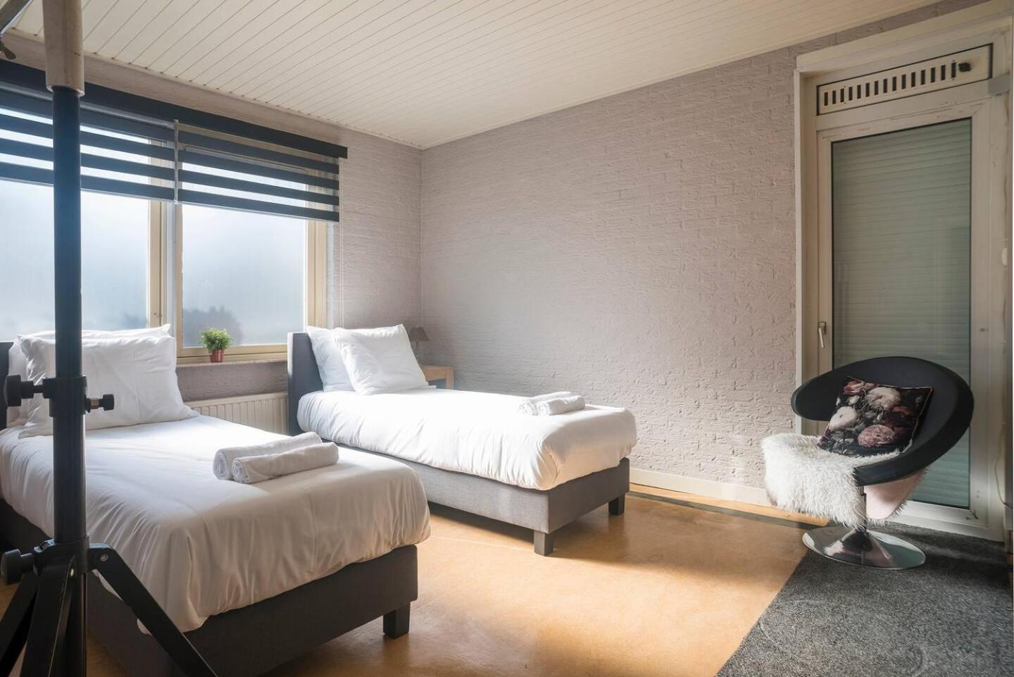 Xxl House With Free Parking & 3 Bedrooms Tilburg Esterno foto